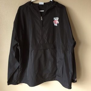 Men’s Wisconsin Badgers windbreaker